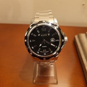 Brand New Skone Black and Silver Quartz Men's Watch